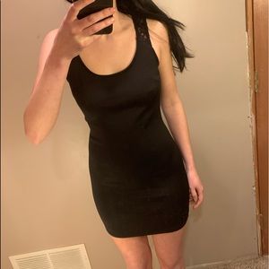 BLACK BACKLESS MINIDRESS